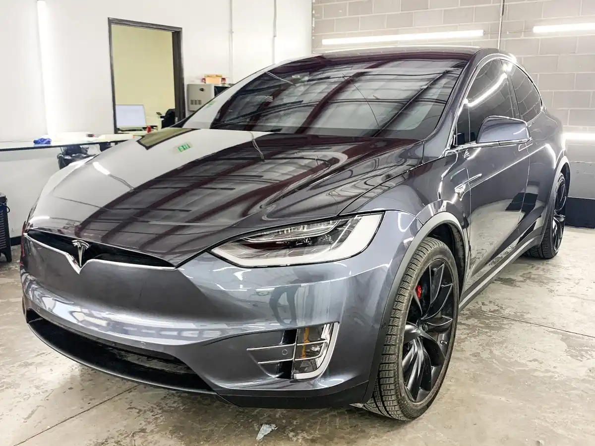 Colorado Tinting ceramic coating work in Centennial, CO