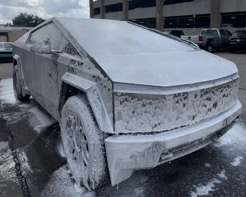 CustomsByAli LLC ceramic coating work in Elyria, OH