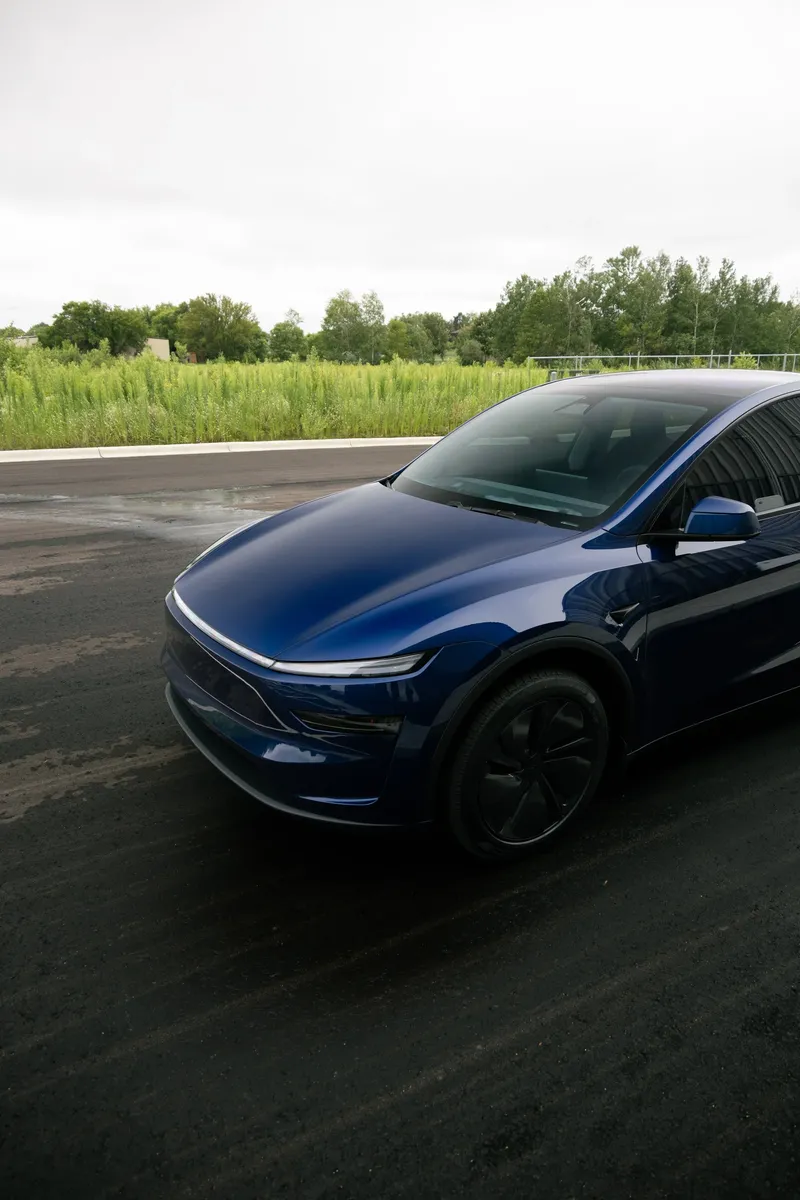 Plugs Garage ceramic coating work in Isanti, MN